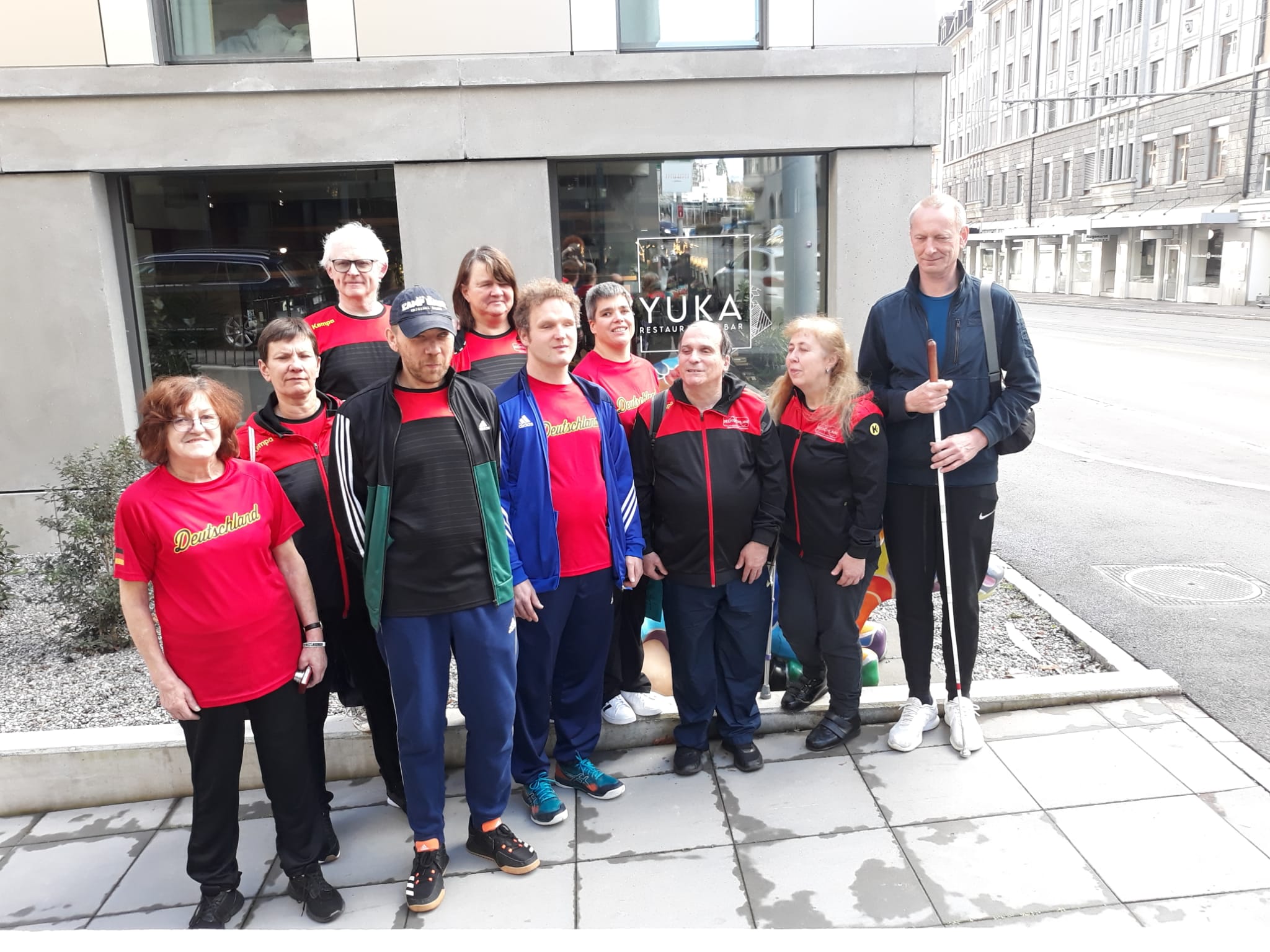 Gruppenfoto: wir in Zürich